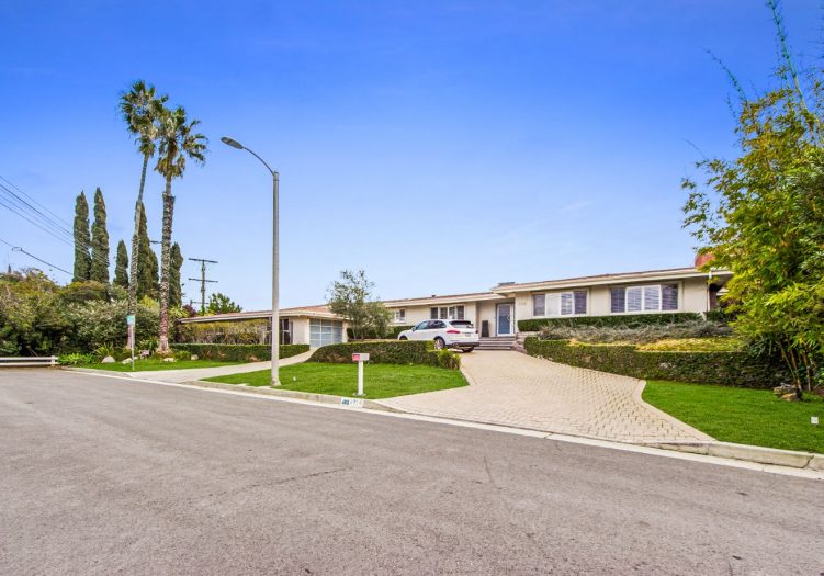 8336 Mulholland Drive David T Kessler