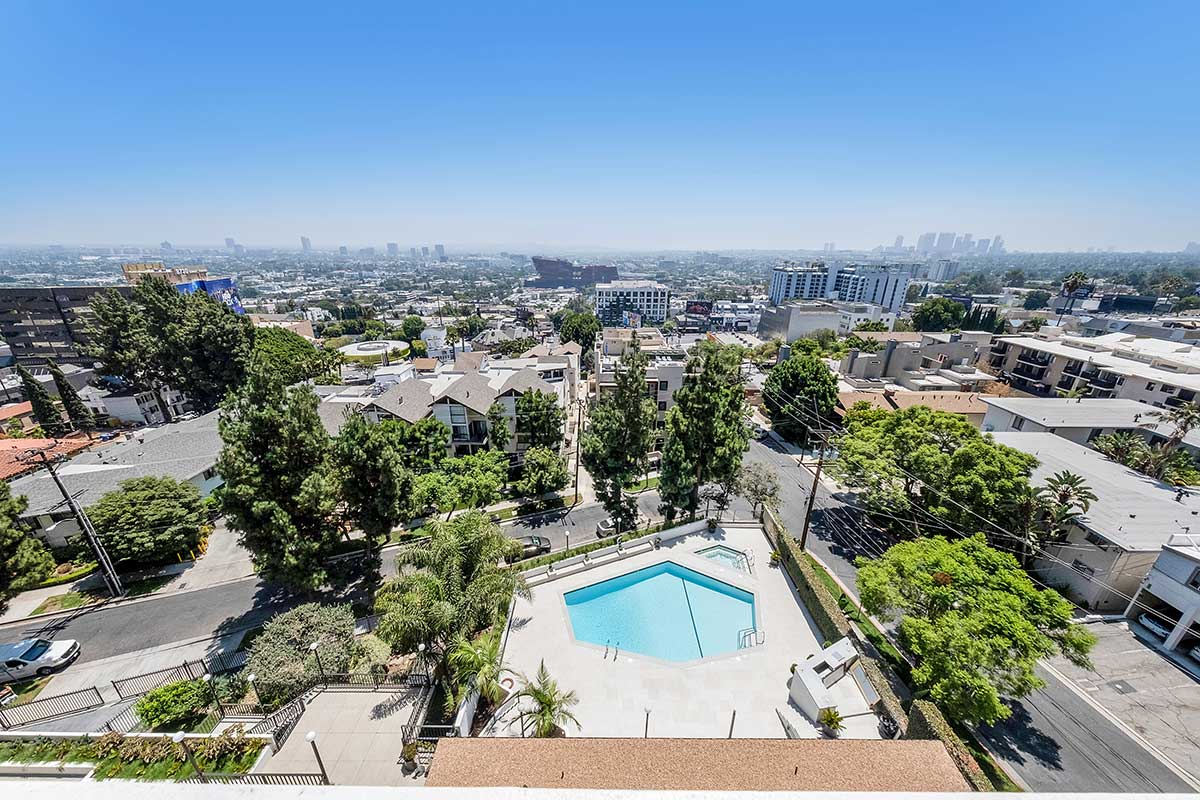 Miracle Mile District & Beverly Center Area